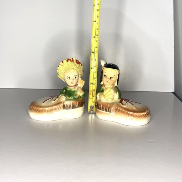 Indigenous Boy & Girl In Moccassins, Vintage - Picture 3 of 10